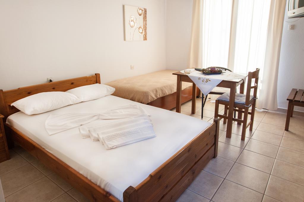 Hotel Platanidia Bagian luar foto